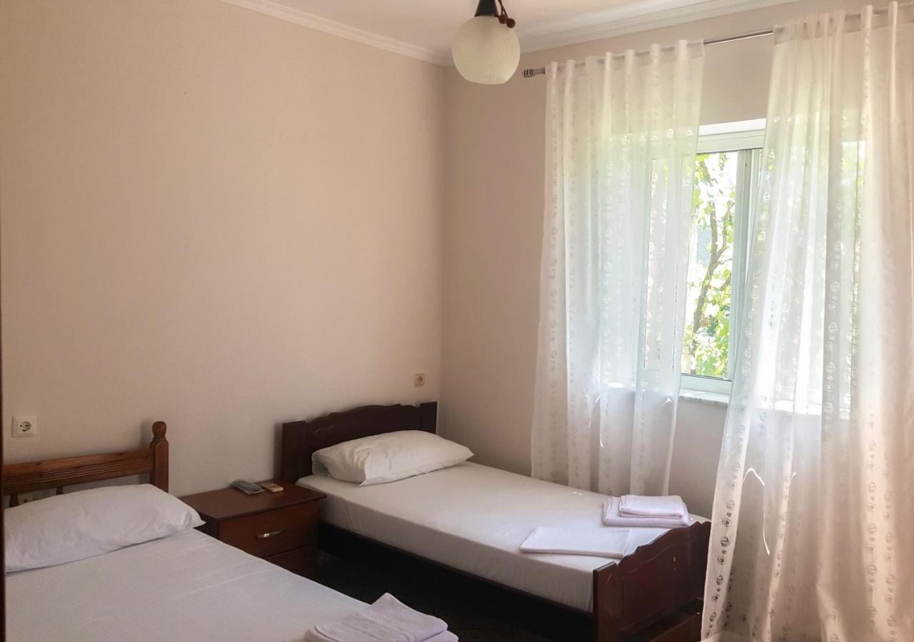 Vita Apartment - Spacious Garden And Balcony 5 Min To Beach & Center Ksamil Bagian luar foto