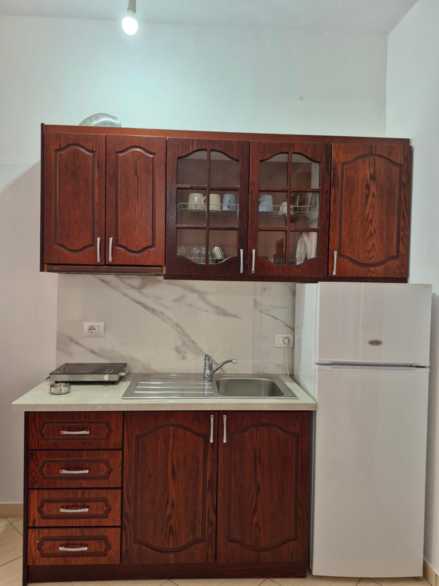 Vita Apartment - Spacious Garden And Balcony 5 Min To Beach & Center Ksamil Bagian luar foto